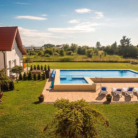 Aqua Fun Domki Z Basenem Ujście-Darłowskie Eksteriør bilde