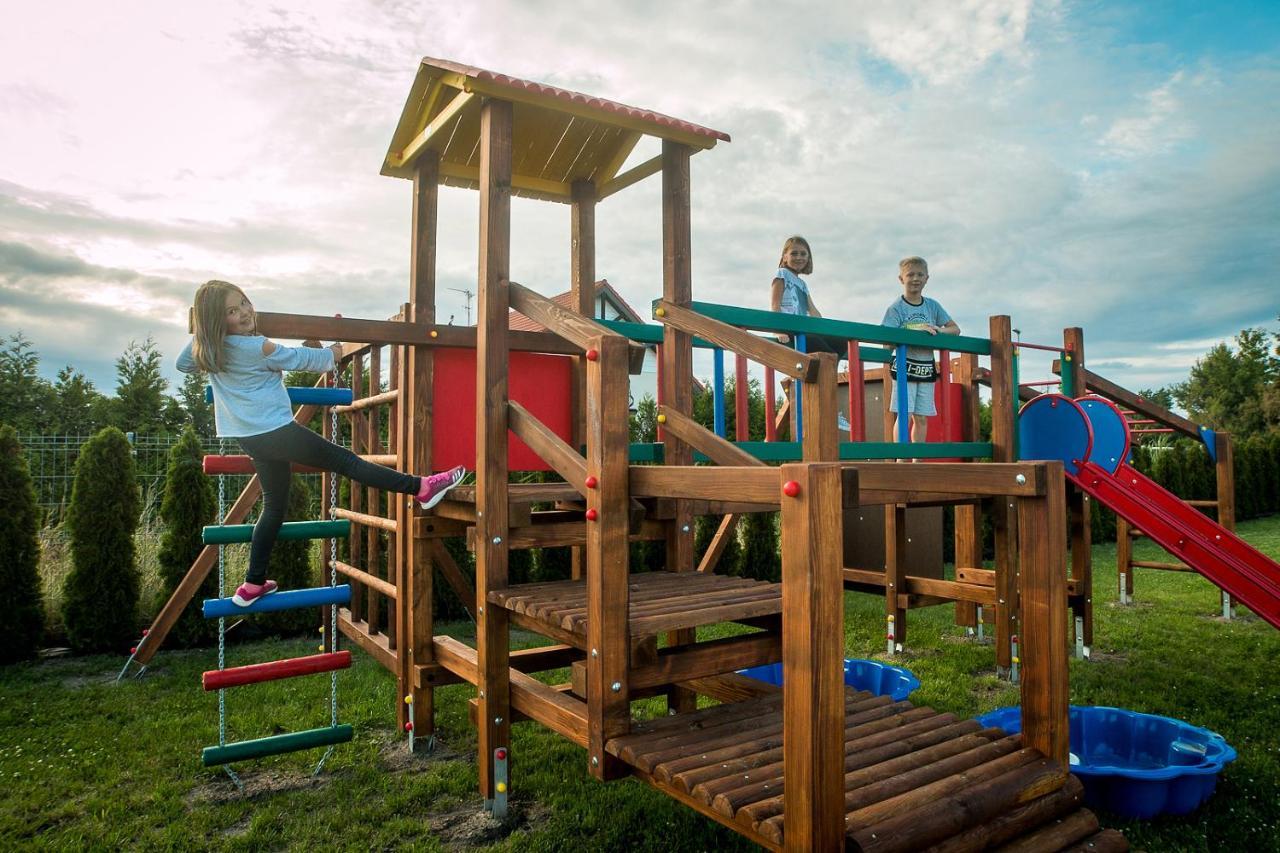 Aqua Fun Domki Z Basenem Ujście-Darłowskie Eksteriør bilde